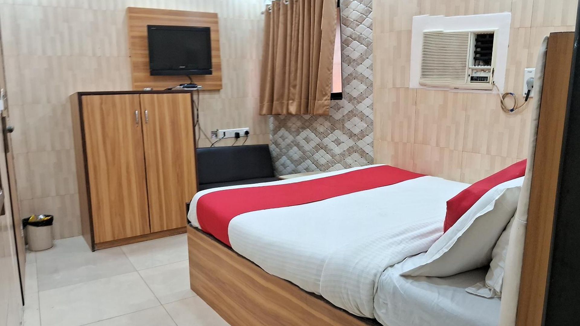 Swapna International 3* Mumbai