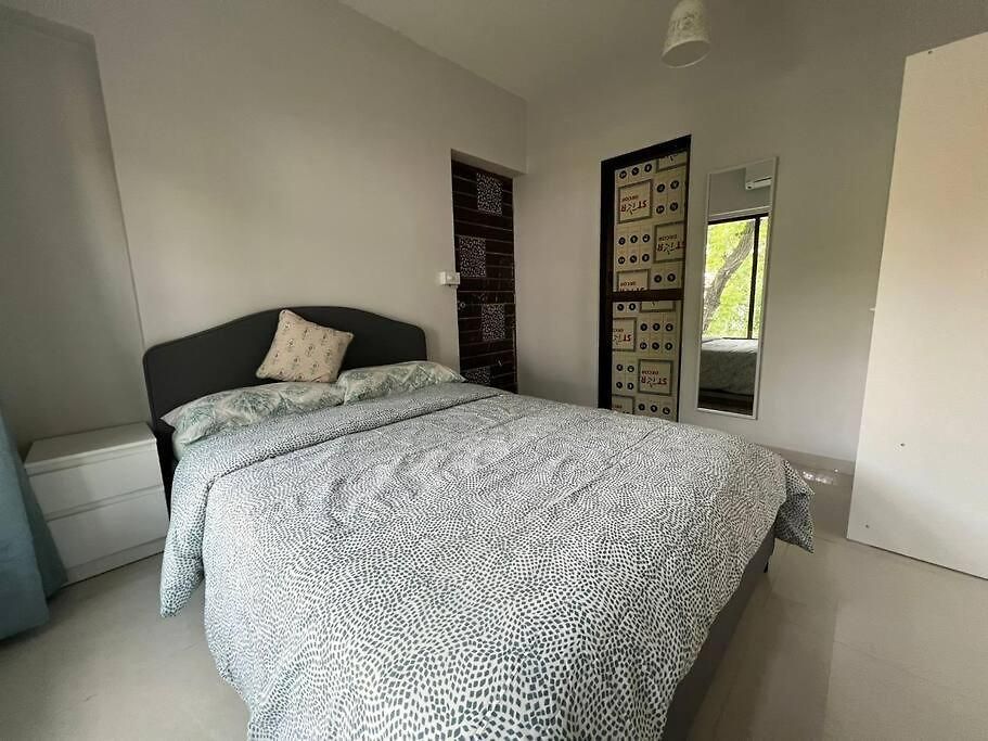 Apartment Pali Carters Building 102, 20th Road, Khar West By Connekt Homes Mumbai