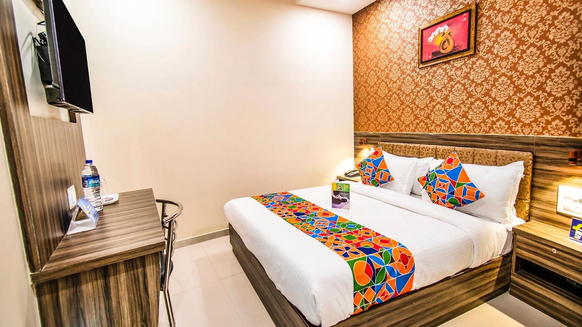 Fabhotel Orange - Nr International Airport