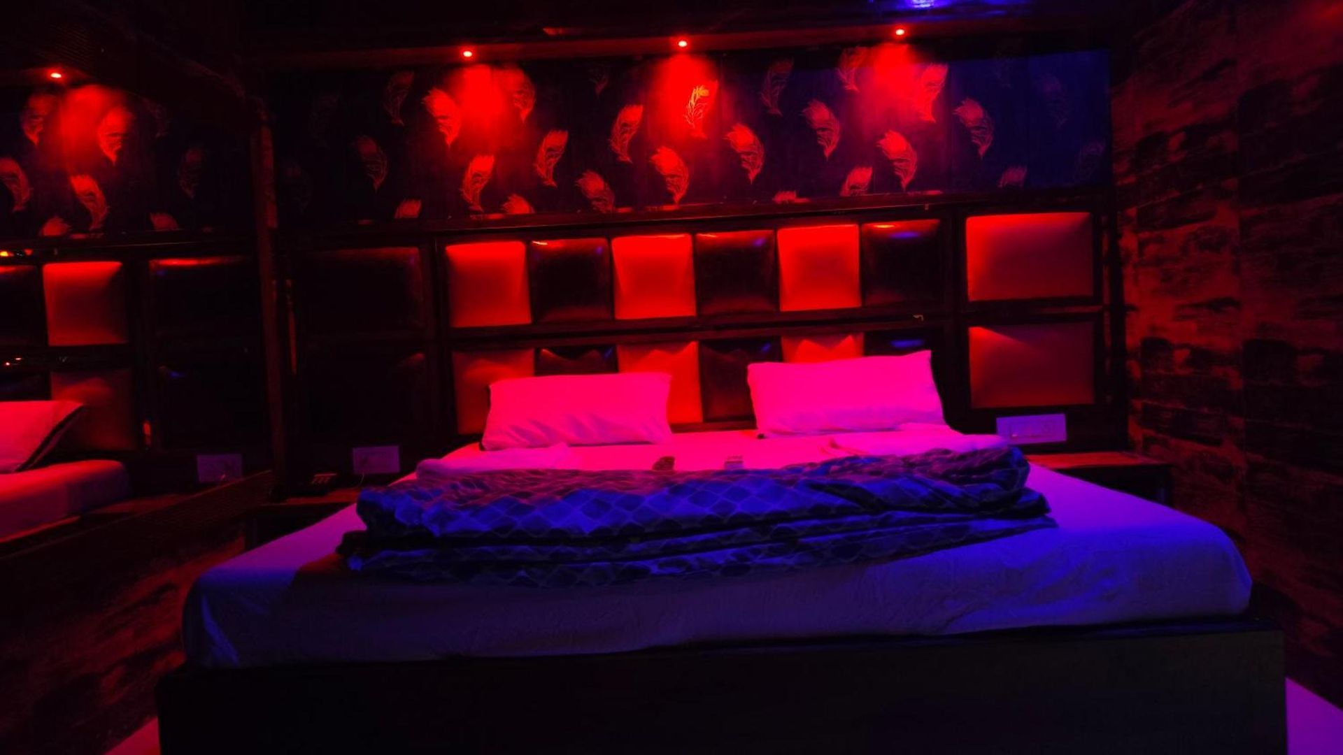 Spring & Love hotel