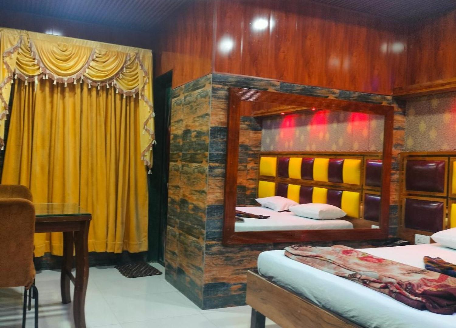 Spring & Love hotel *