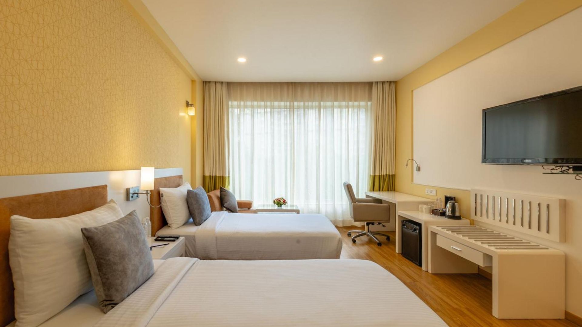 Hotel Kohinoor Elite Near Bkc 4*