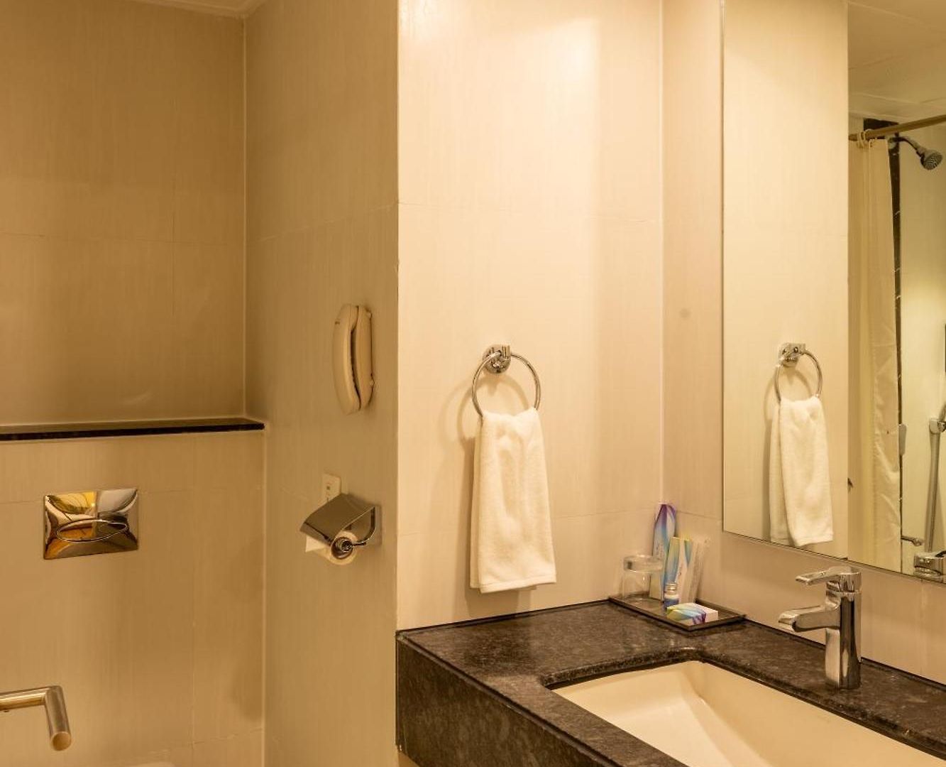 Kohinoor Elite Near Bkc Hotel 4*