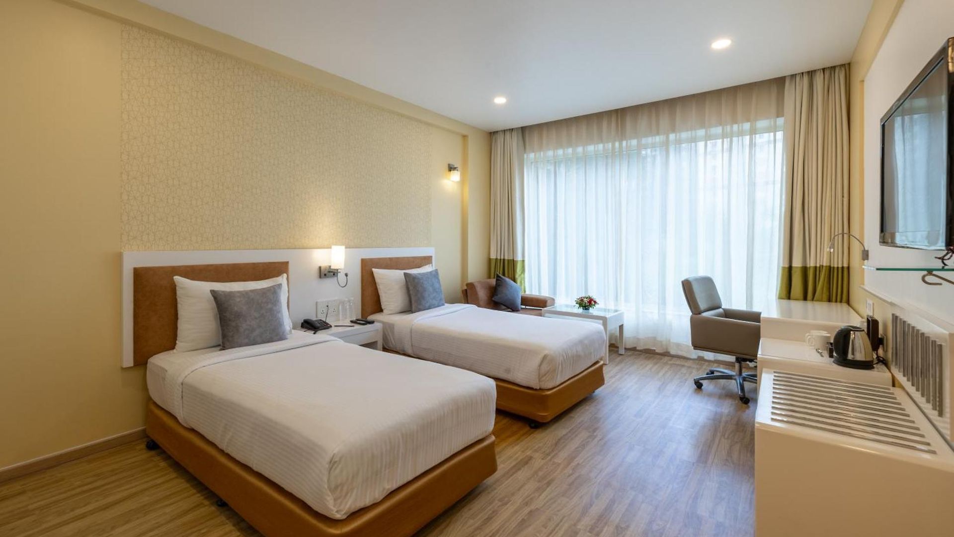 Kohinoor Elite Near Bkc Hotel 4*