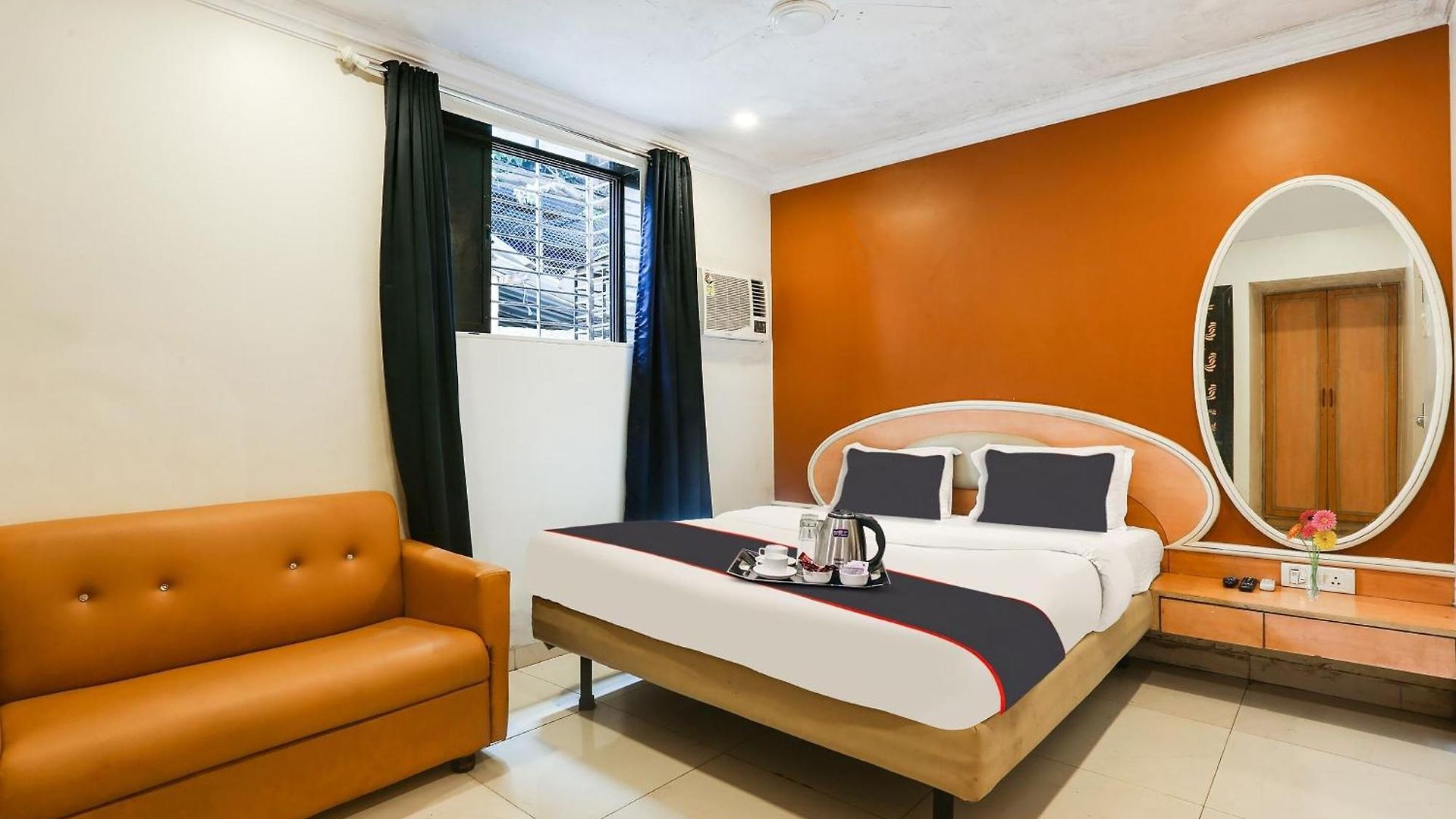 Hotel Collection O De Meridian Near Versova Beach 3*
