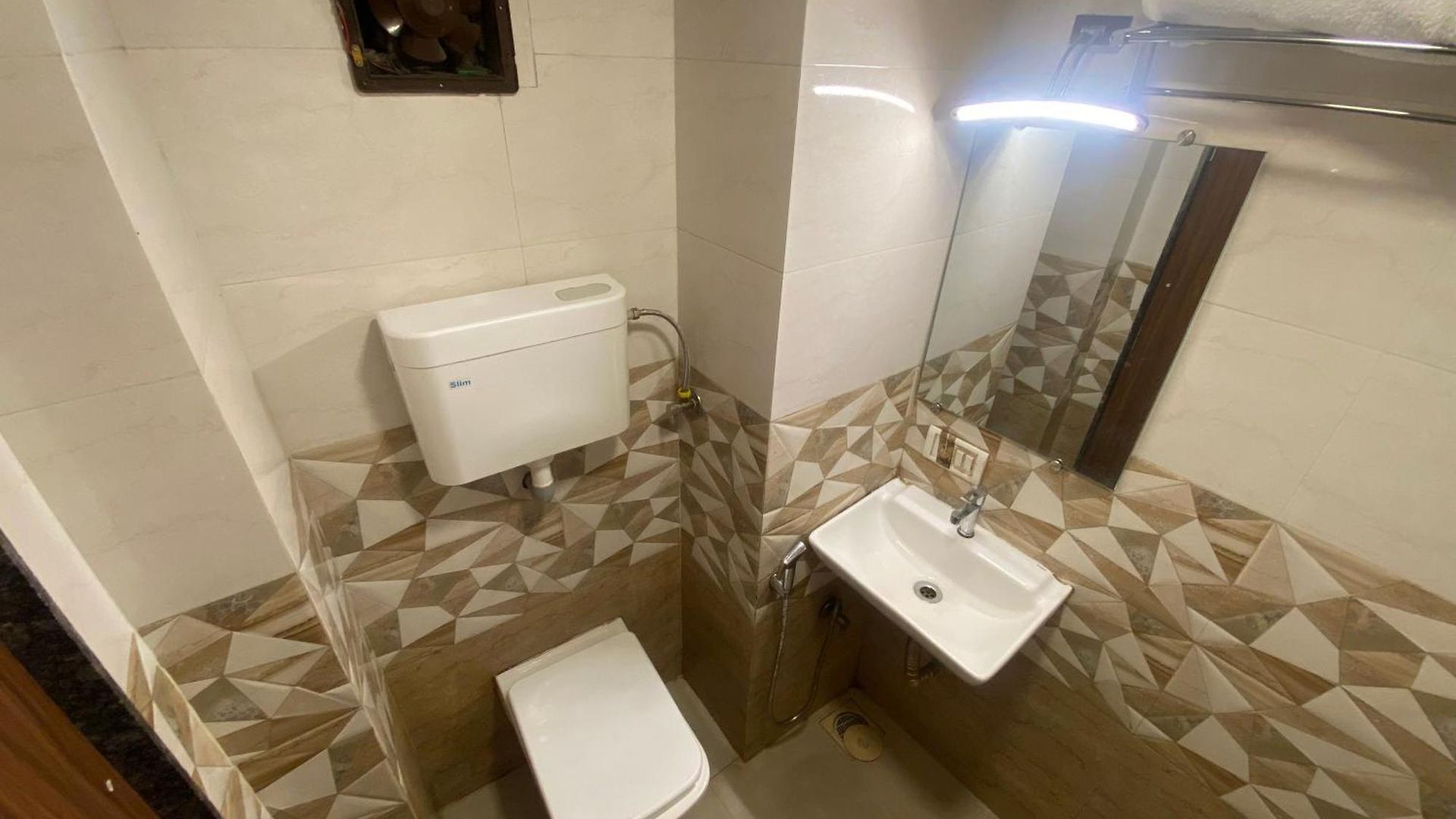 Hotel Jodiya - Near Cst 2*