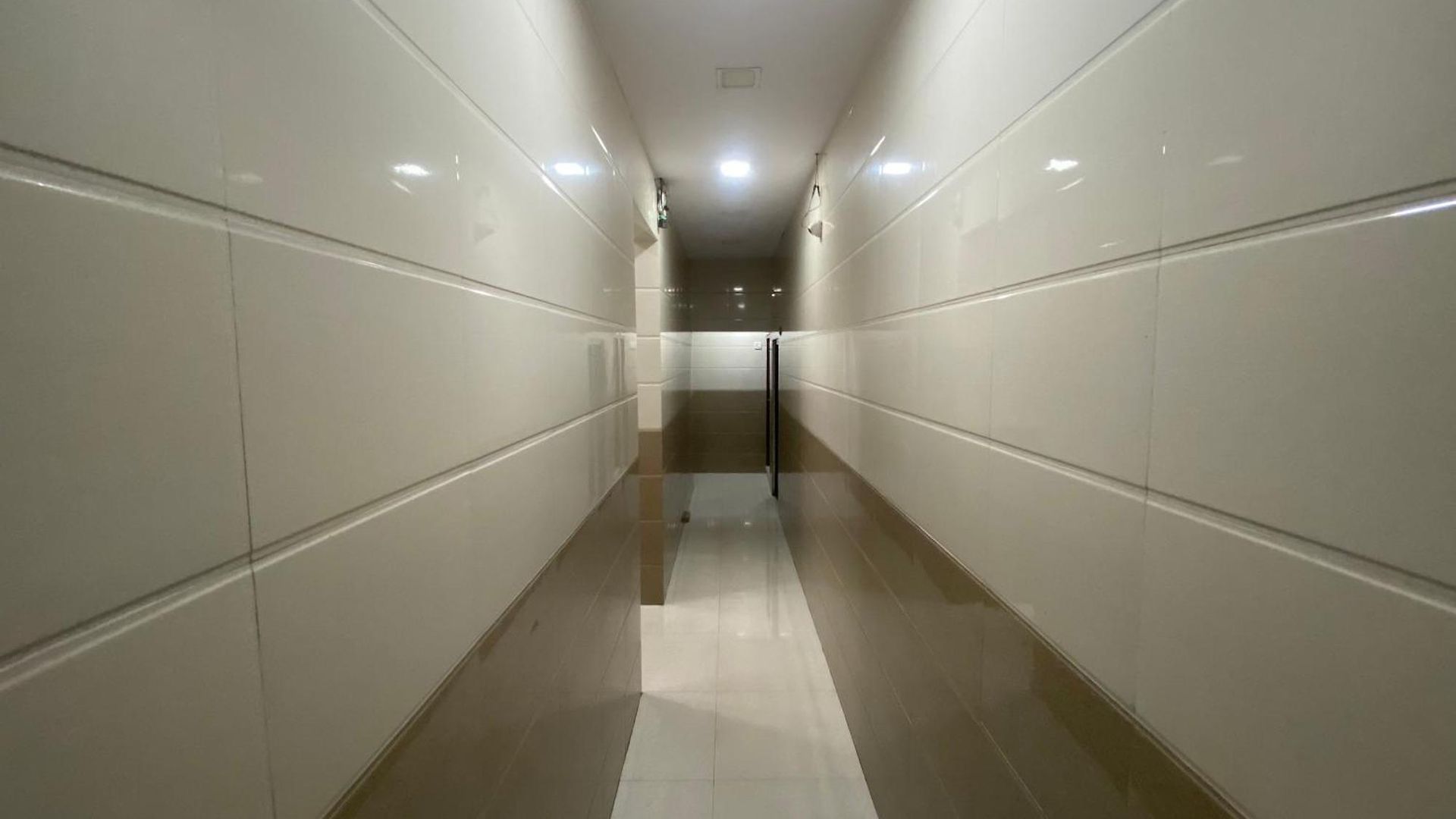 Apsara- Near J J Hospital Hotel 2*