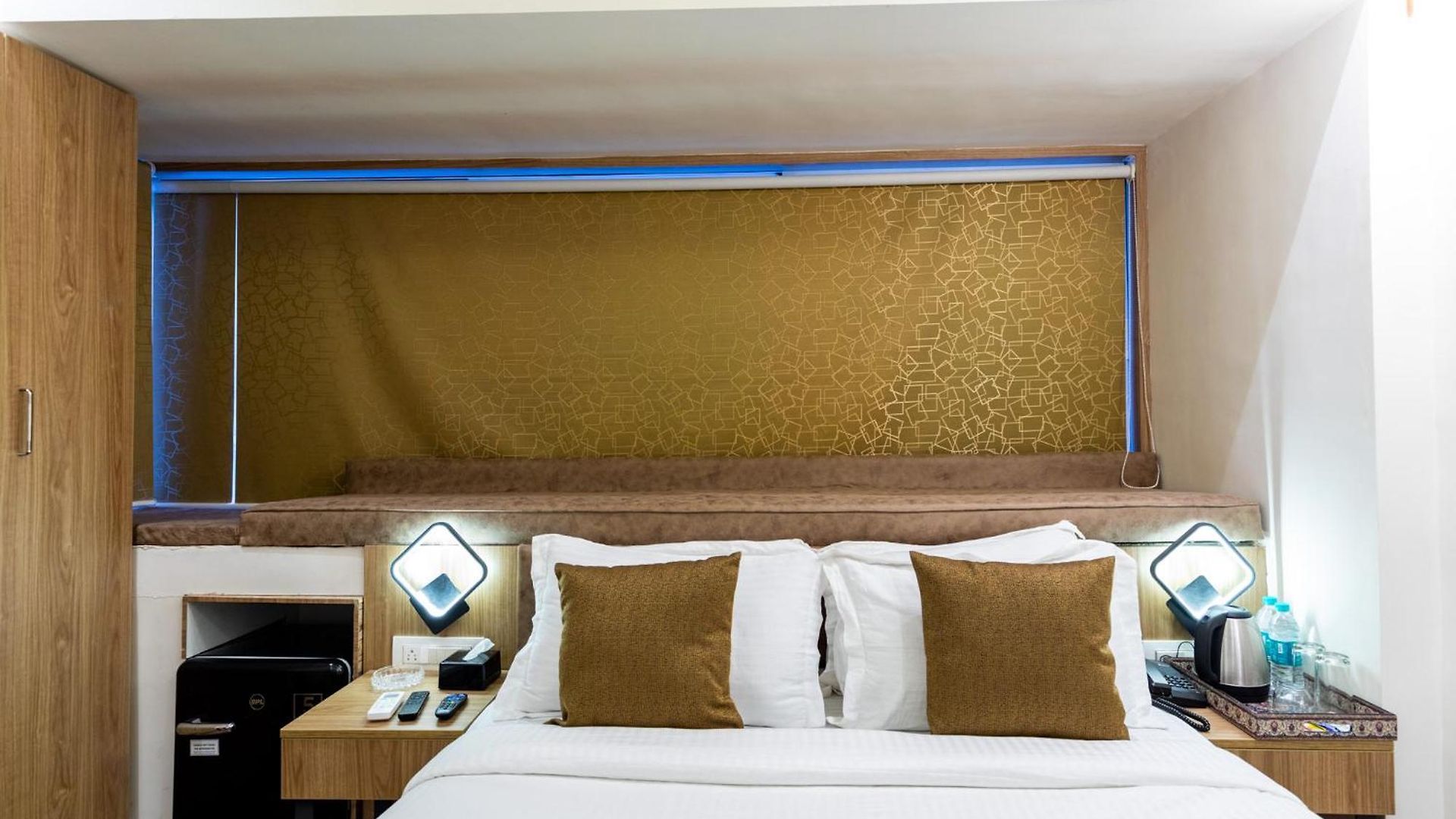 Larmont Luxury