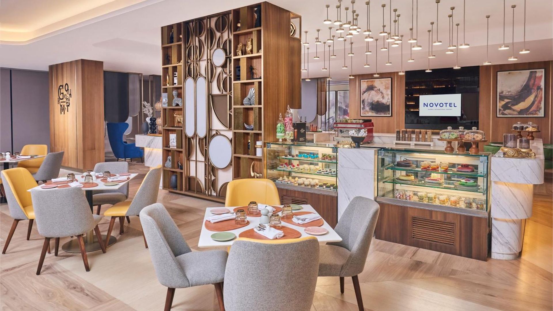 Hotel Novotel International Airport 5*