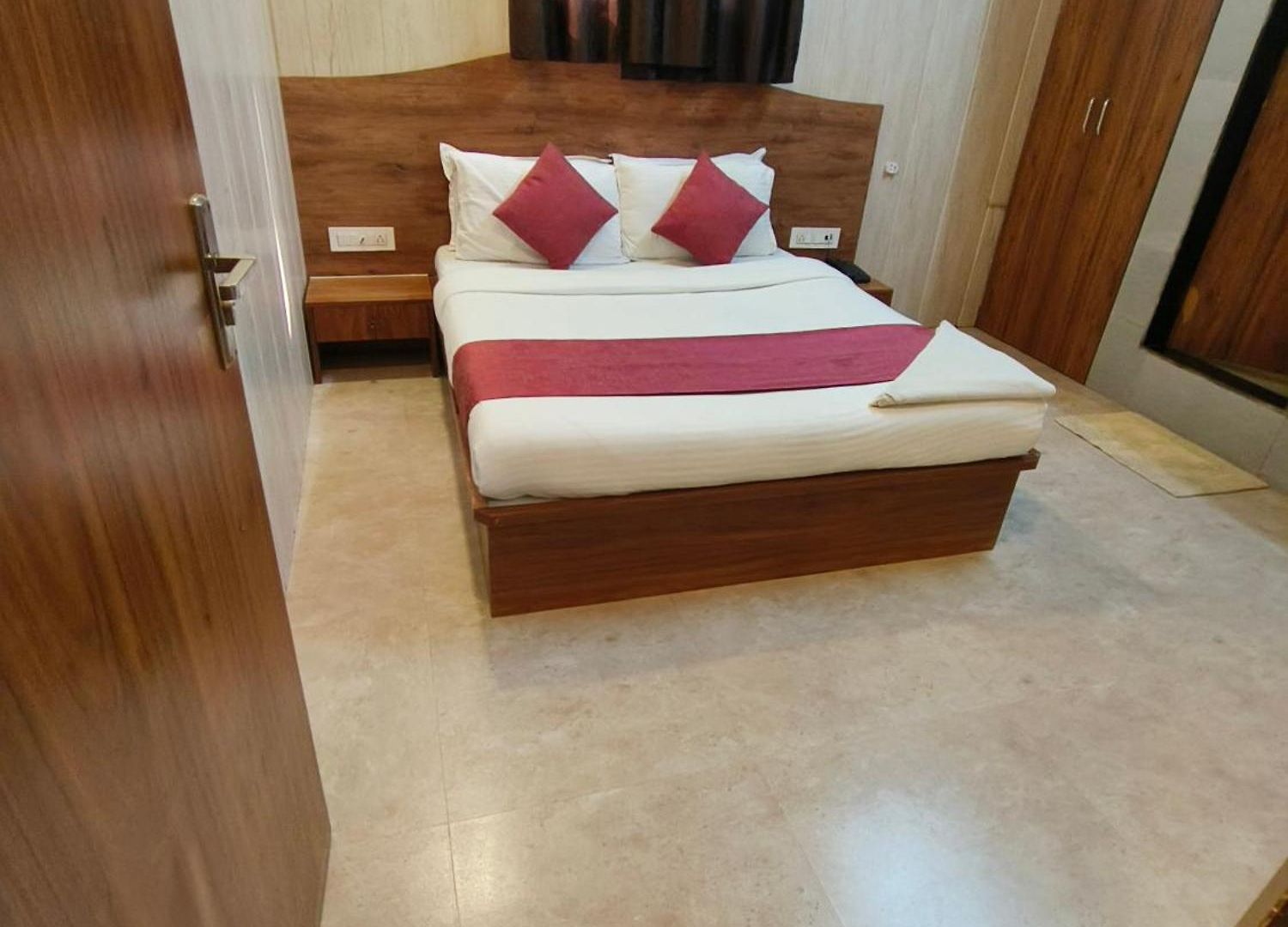 Hotel Crown Juhu Mumbai