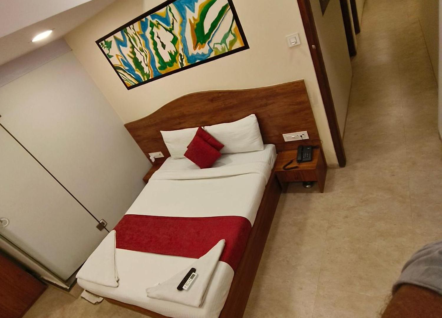 Hotel Crown Juhu