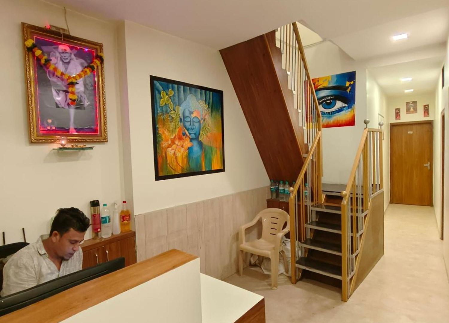 Hotel Crown Juhu 2*
