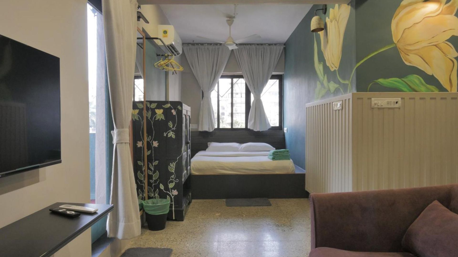 Queenie - Bandra West Apartment Mumbai