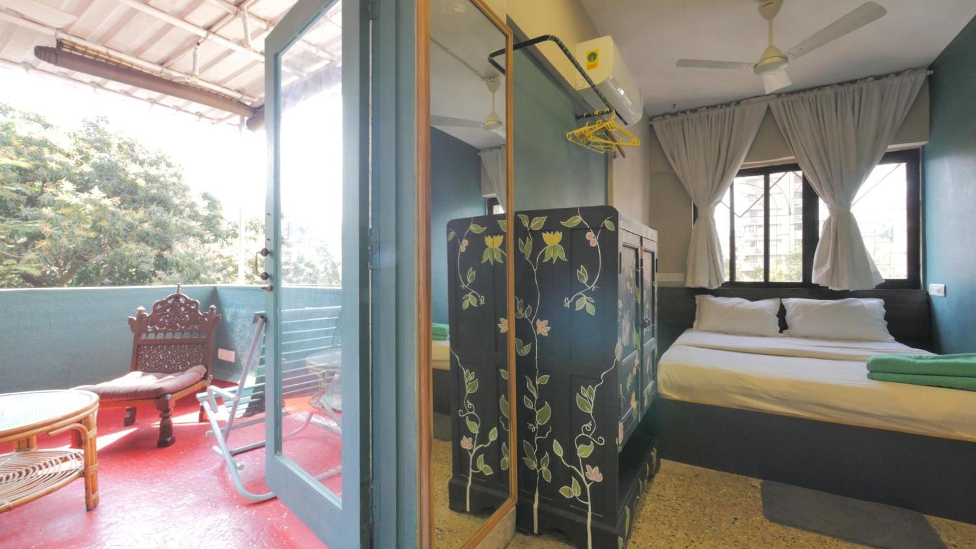 Apartment Queenie - Bandra West Mumbai
