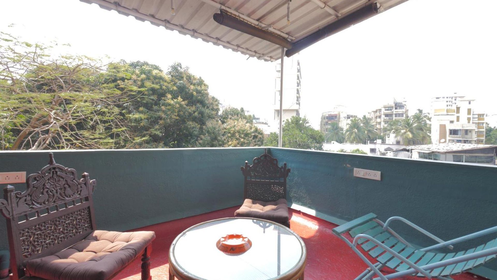 Queenie - Bandra West * Mumbai