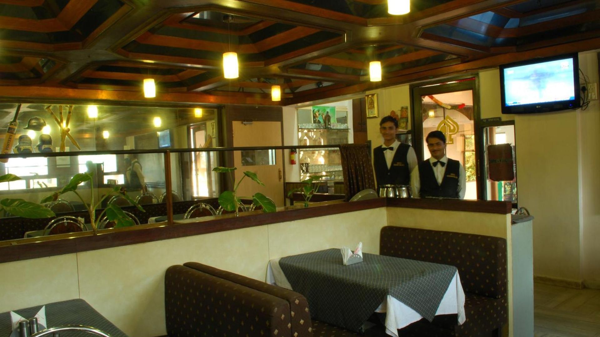 Golden Hotel 2*