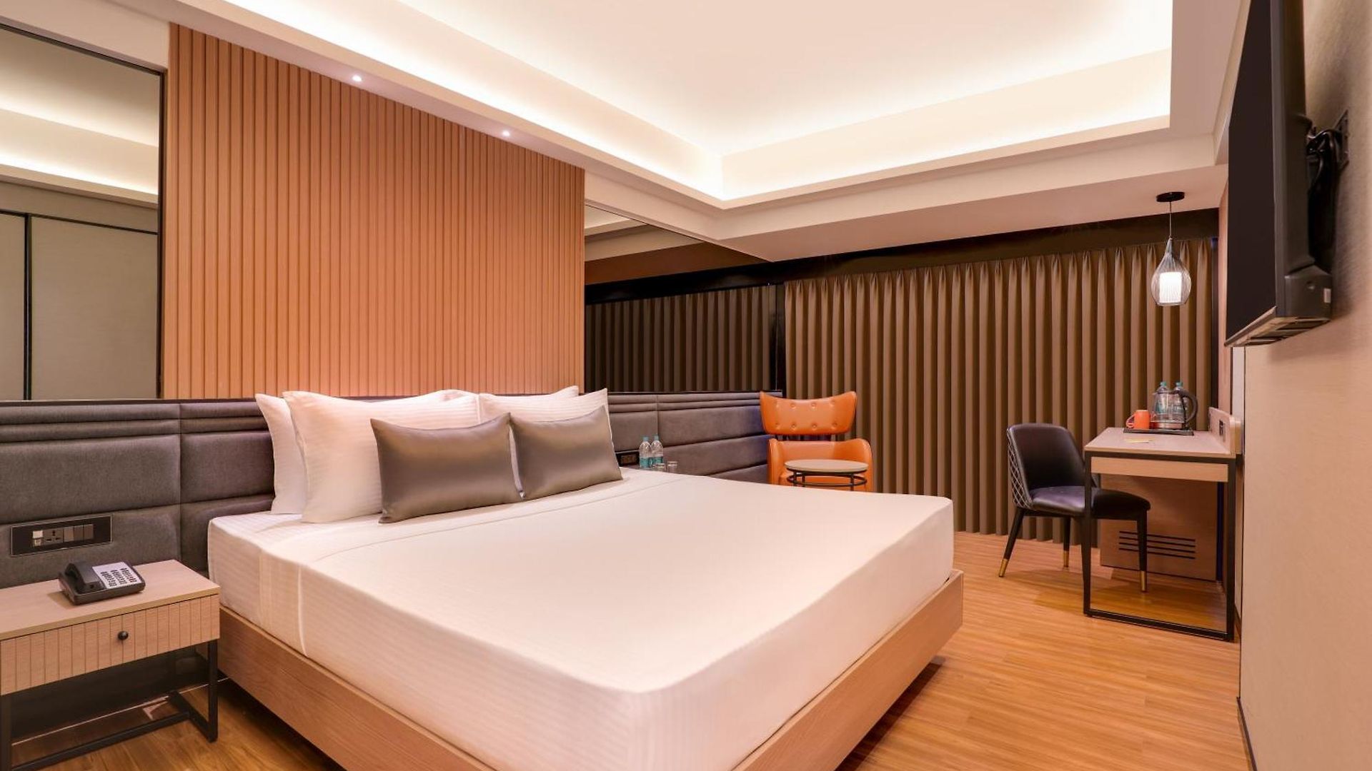 Lemon Tree Premier, Malad, 4* Mumbai