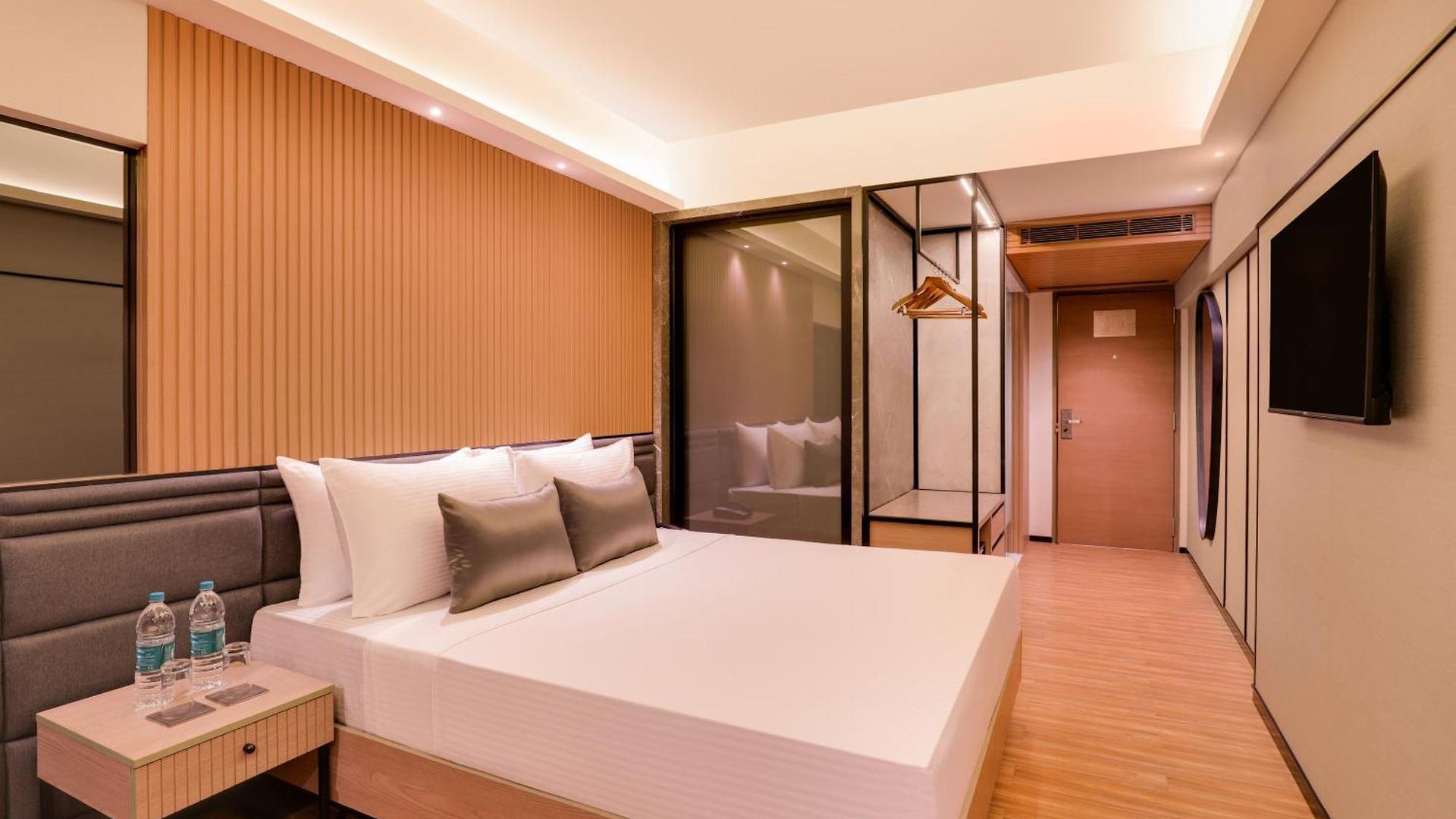 Lemon Tree Premier, Malad, 4*