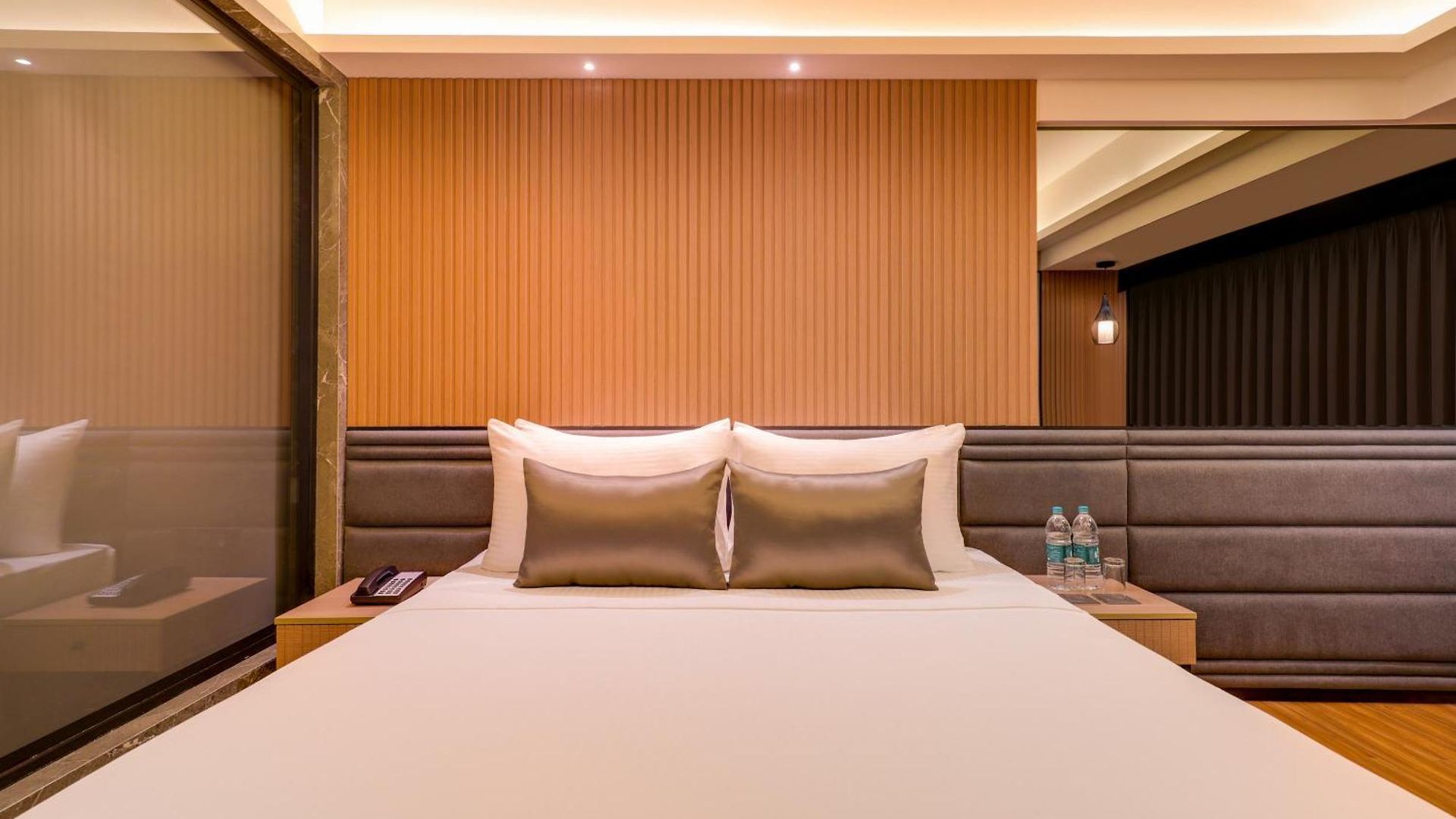 Lemon Tree Premier, Malad,