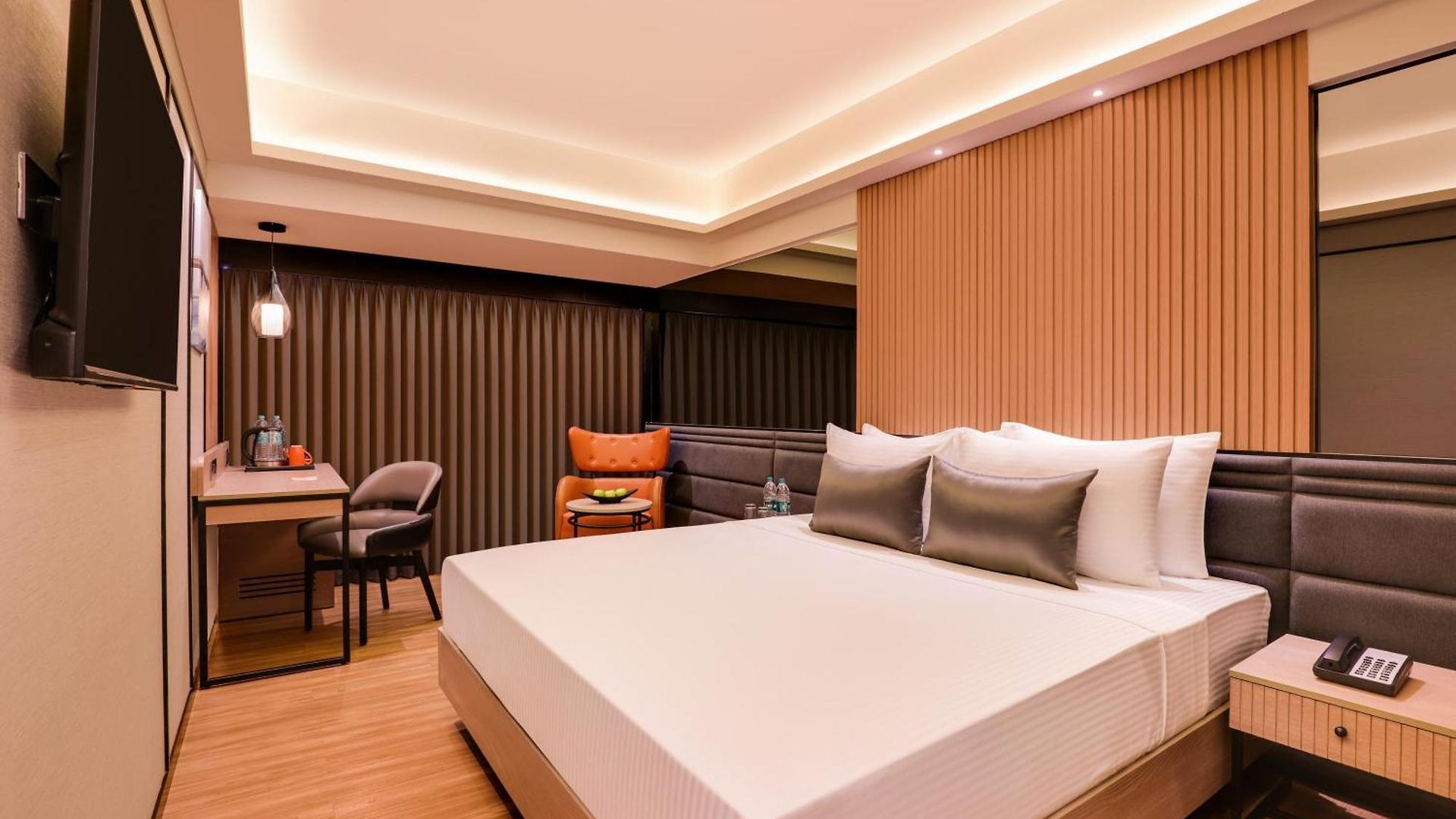 Lemon Tree Premier, Malad, 4* Mumbai