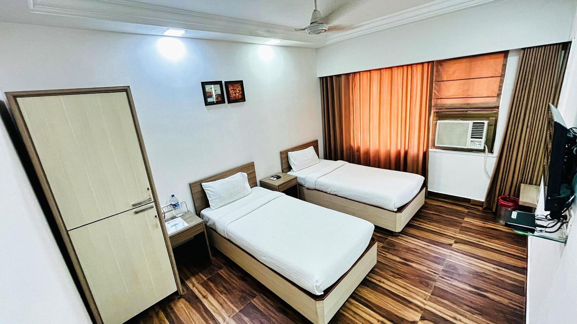 Maxxvalue - Service Marol * Mumbai