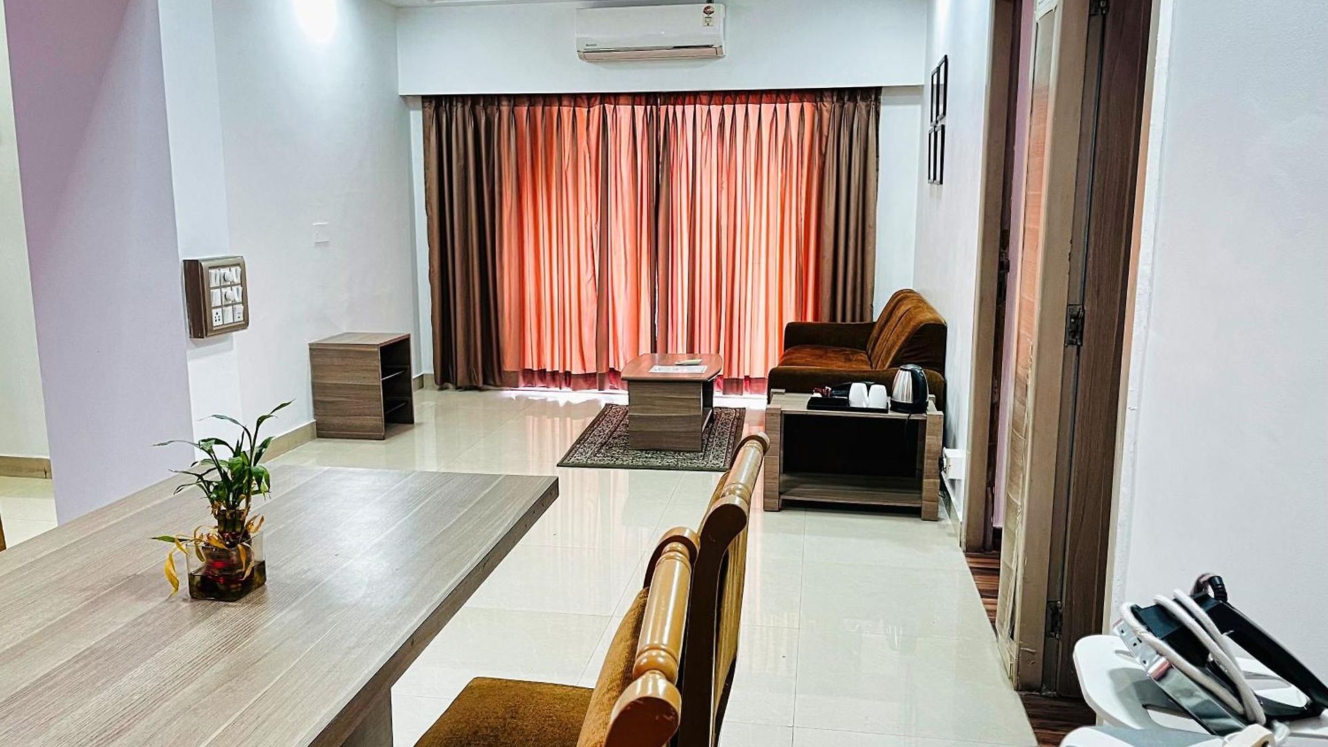Apartment Maxxvalue - Service Marol