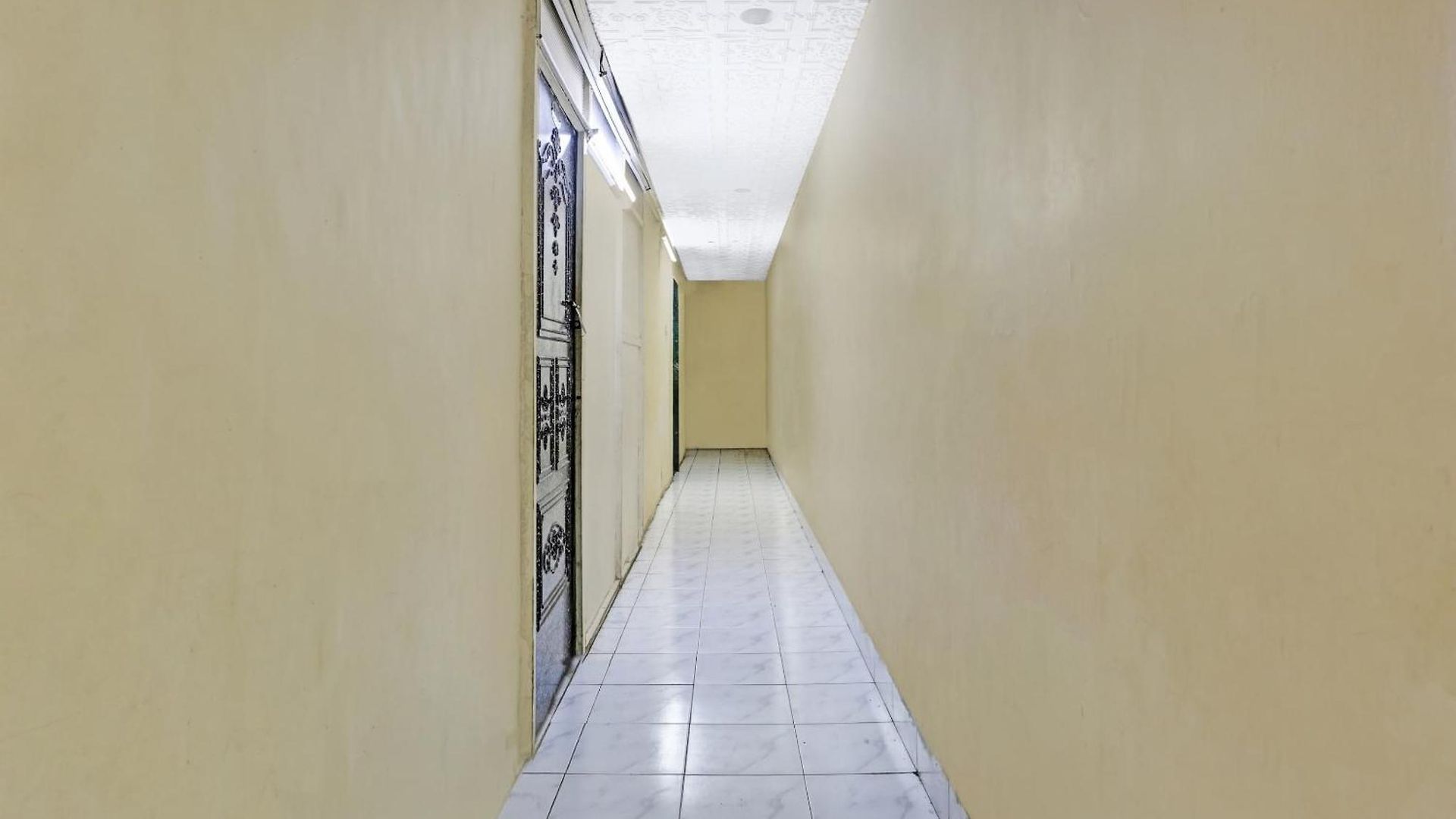 Oyo Flagship Pakeeza Hotel 4*