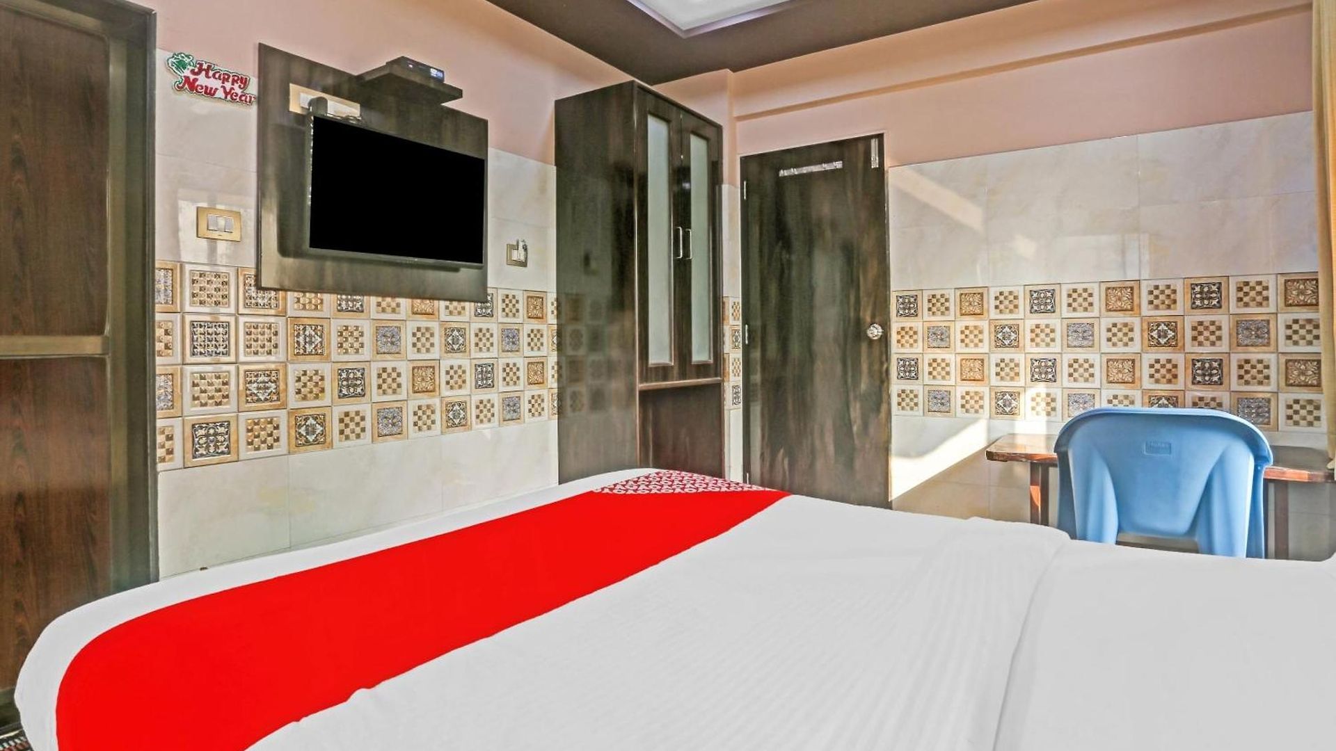 Oyo Flagship Pakeeza 4* Mumbai
