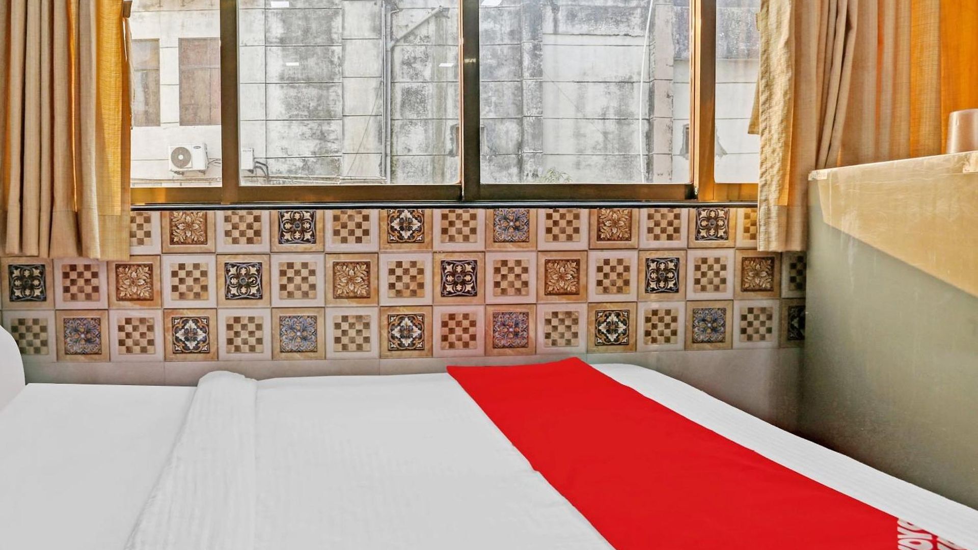 Hotel Oyo Flagship Pakeeza