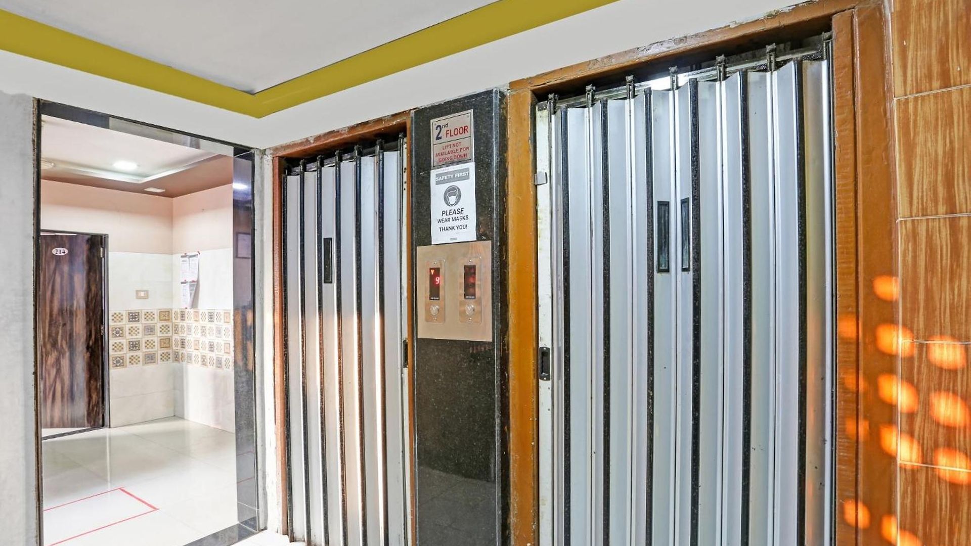 Hotel Oyo Flagship Pakeeza 4*
