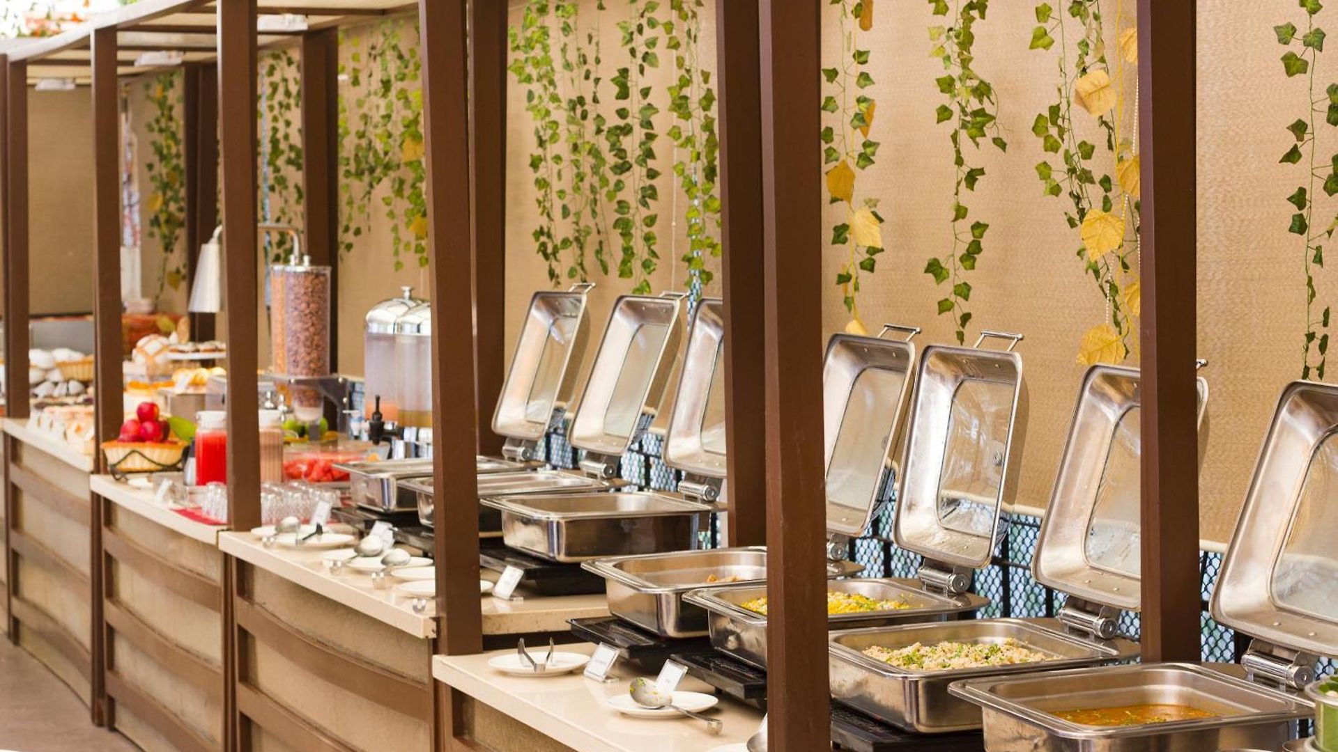 Regenta Place The Emerald 4*
