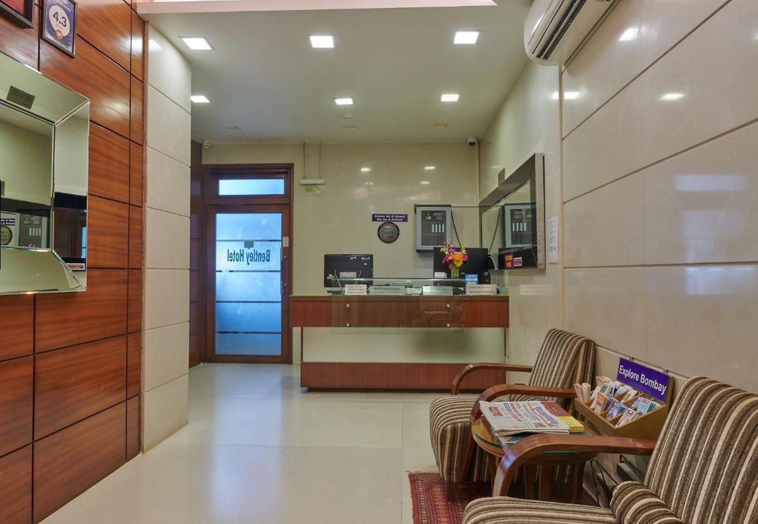 Hotel Bentley Marine Drive