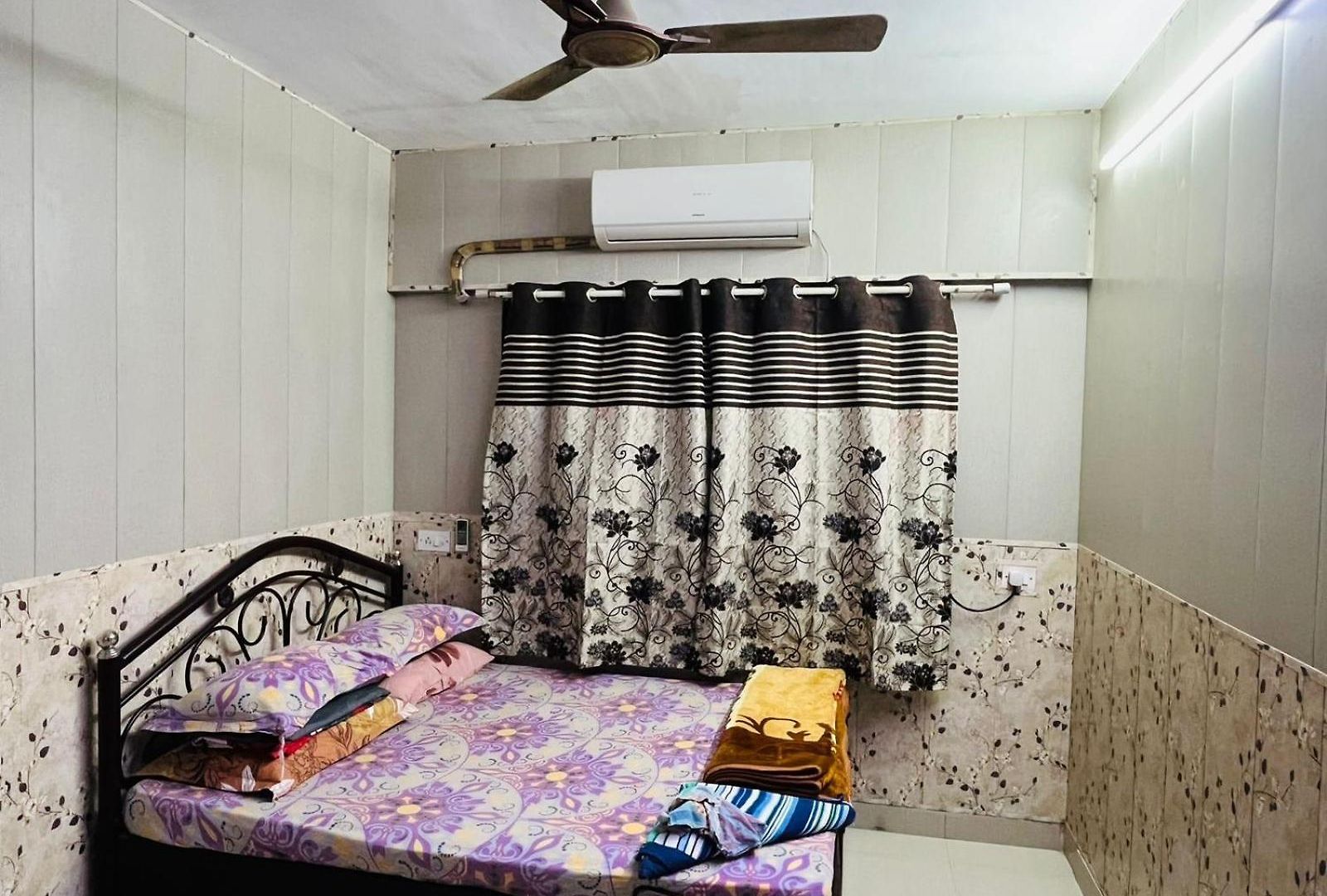 Galaxy Apartment *