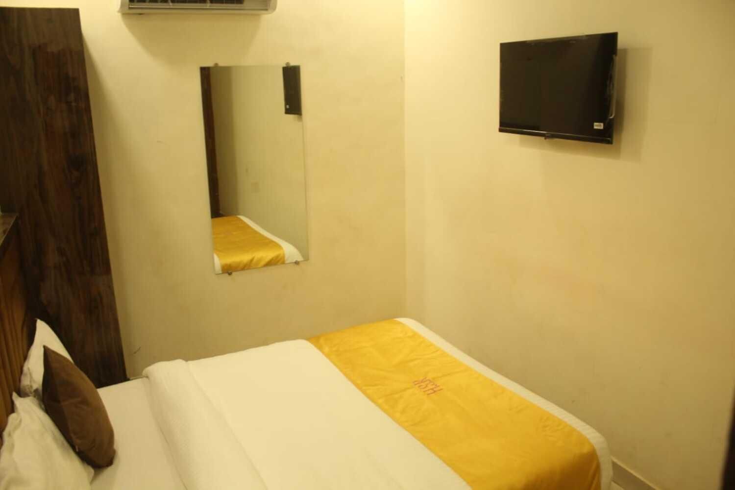 Siddharth Residency- Siddharth Nagar, Goregaon West Hotel