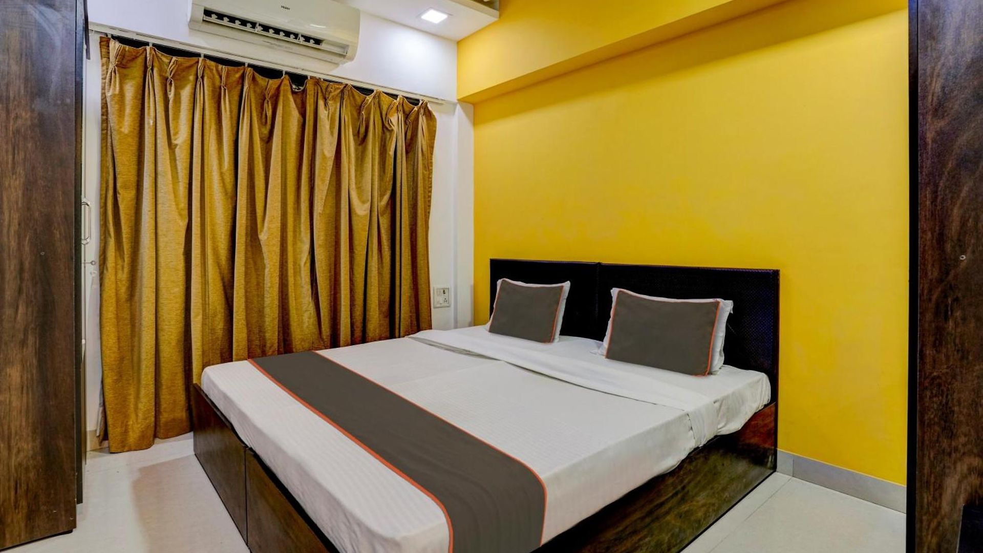 Rio Corporate House Hotel