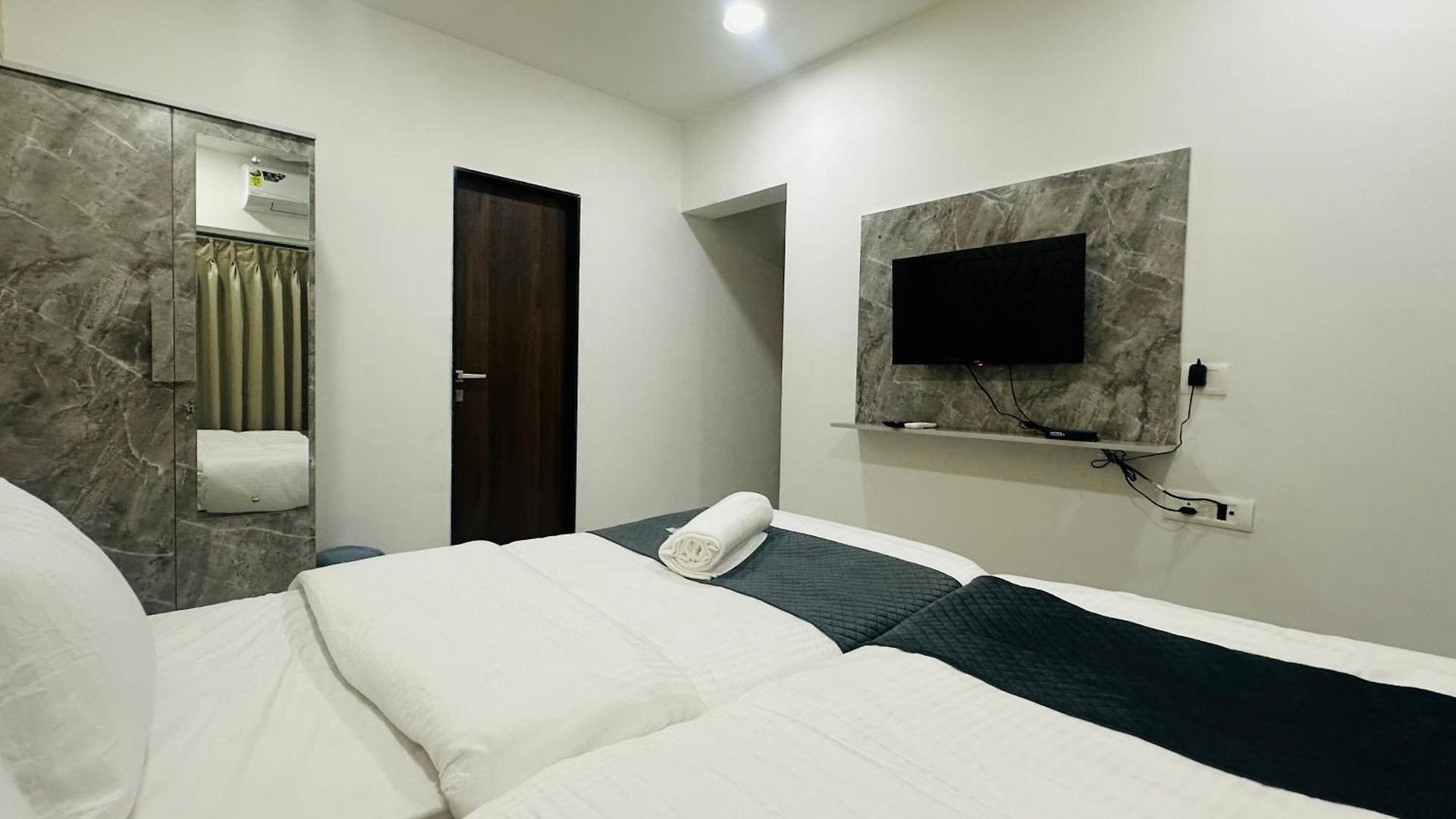 Astha Powai Service Homestay