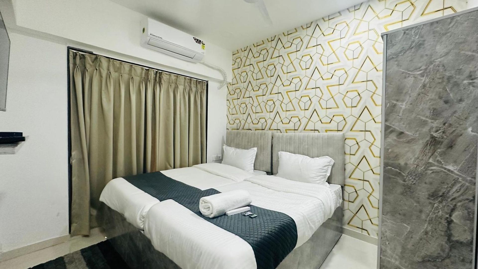 Astha Powai Service Homestay Mumbai