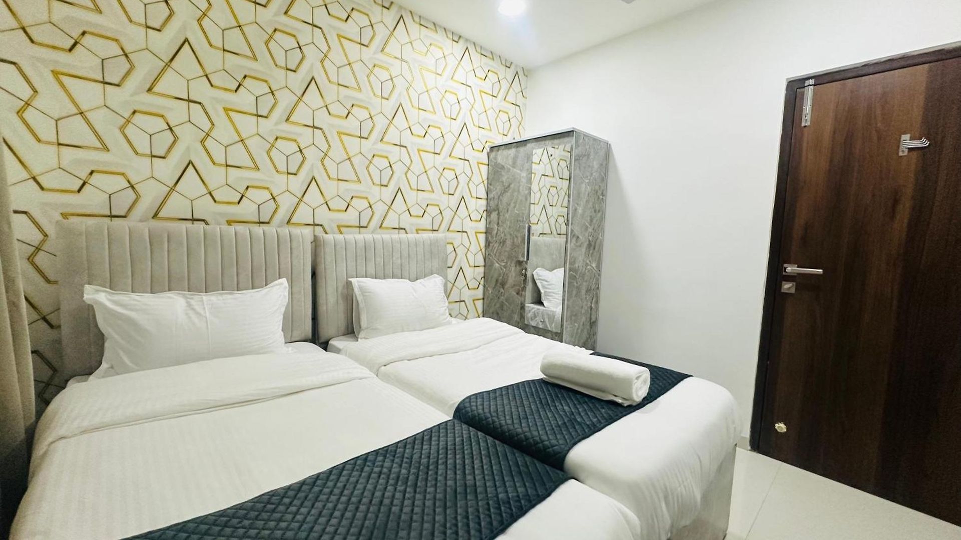 Homestay Astha Powai Service Mumbai
