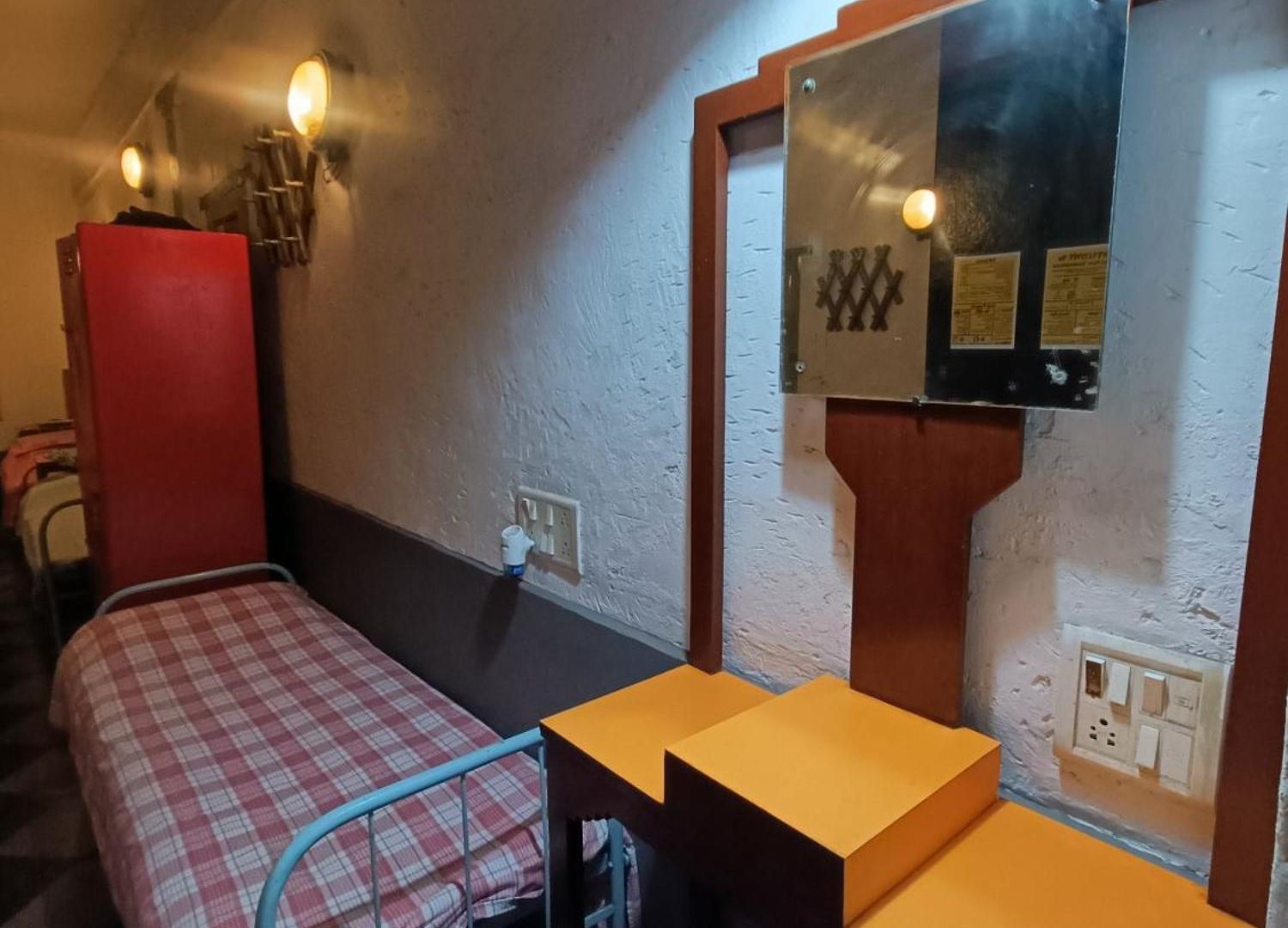 Vasantashram Cst Mumbai, Free Wifi With 1940s Retro Vibe Hostel Mumbai