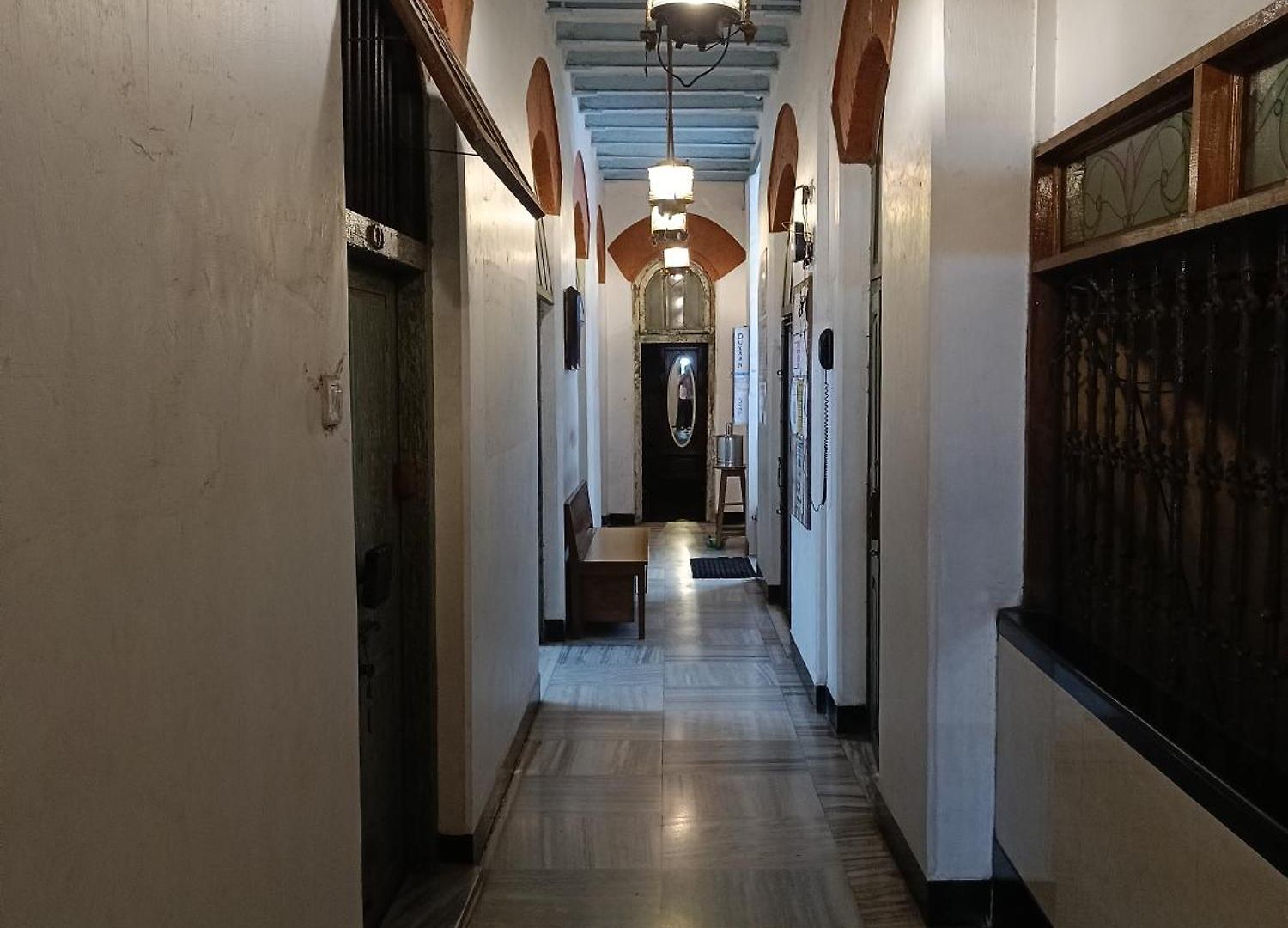 Vasantashram Cst Mumbai, Free Wifi With 1940s Retro Vibe Hostel *