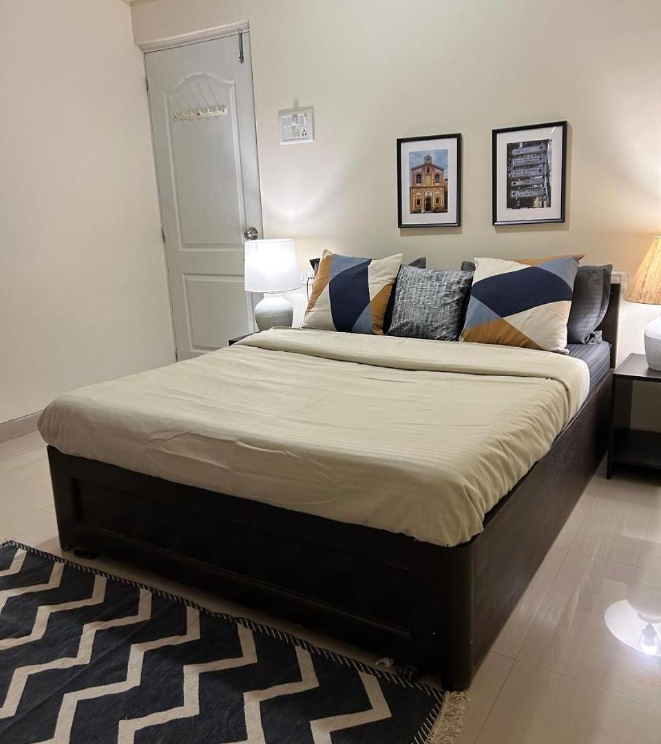Apartment 2bhk, Off Carter Rd, Bandra West *