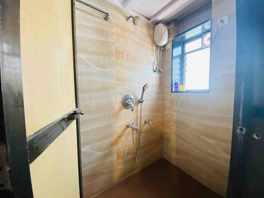 Rahat Manzil- The Old Warm Charm 2 Bedroom In Khar West By Connekt Homes Apartment *