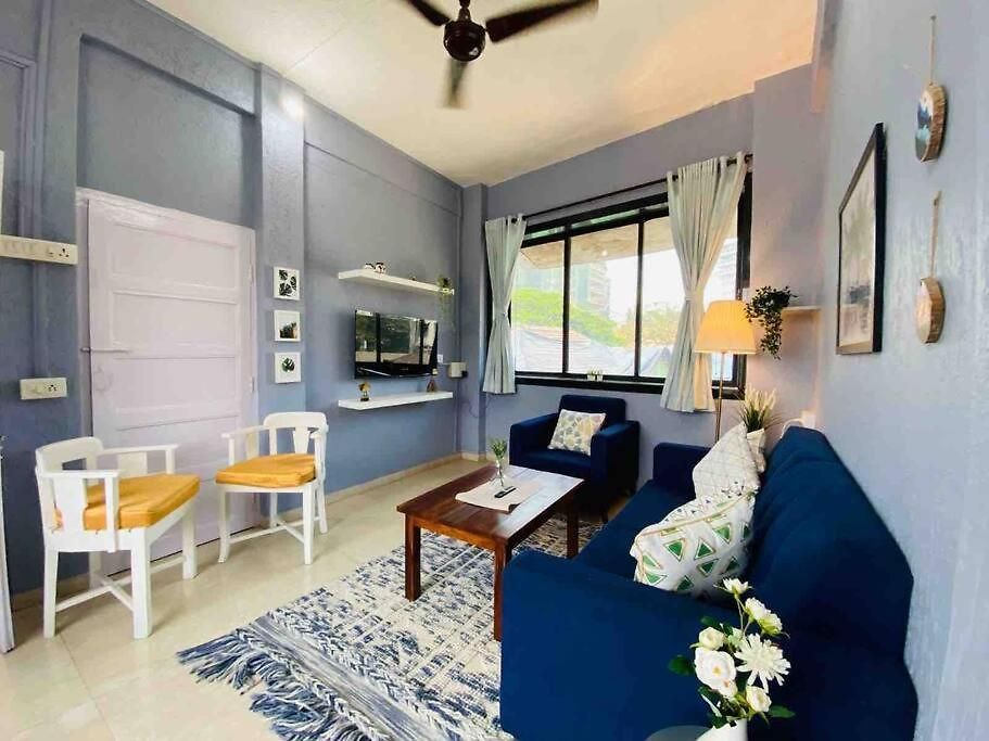 Rahat Manzil- The Old Warm Charm 2 Bedroom In Khar West By Connekt Homes Apartment