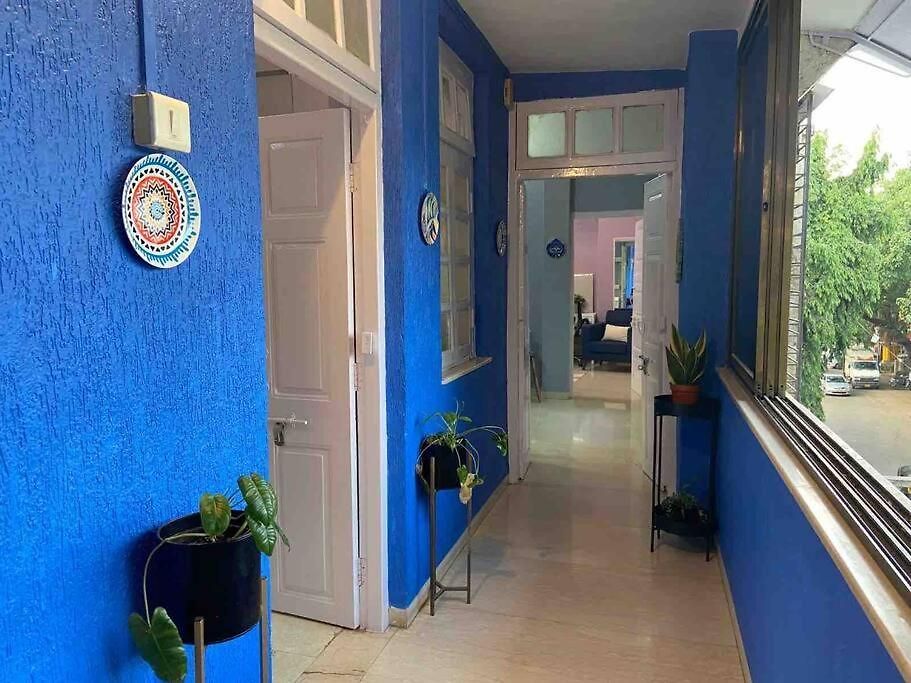 Apartment Rahat Manzil- The Old Warm Charm 2 Bedroom In Khar West By Connekt Homes *