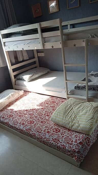 Apartment Rahat Manzil- The Old Warm Charm 2 Bedroom In Khar West By Connekt Homes