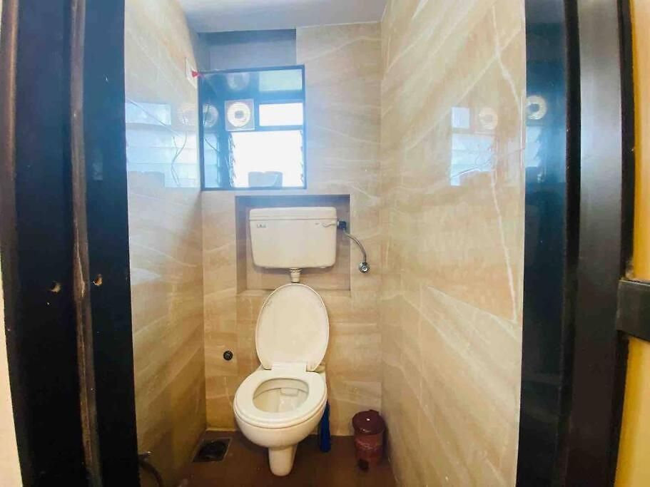 Rahat Manzil- The Old Warm Charm 2 Bedroom In Khar West By Connekt Homes Mumbai