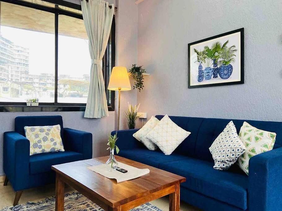 Rahat Manzil- The Old Warm Charm 2 Bedroom In Khar West By Connekt Homes *