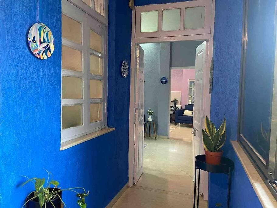 Rahat Manzil- The Old Warm Charm 2 Bedroom In Khar West By Connekt Homes