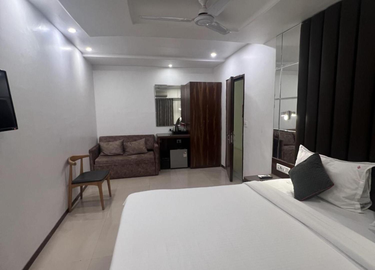 Hotel Supreme - Cuffe Parade Mumbai