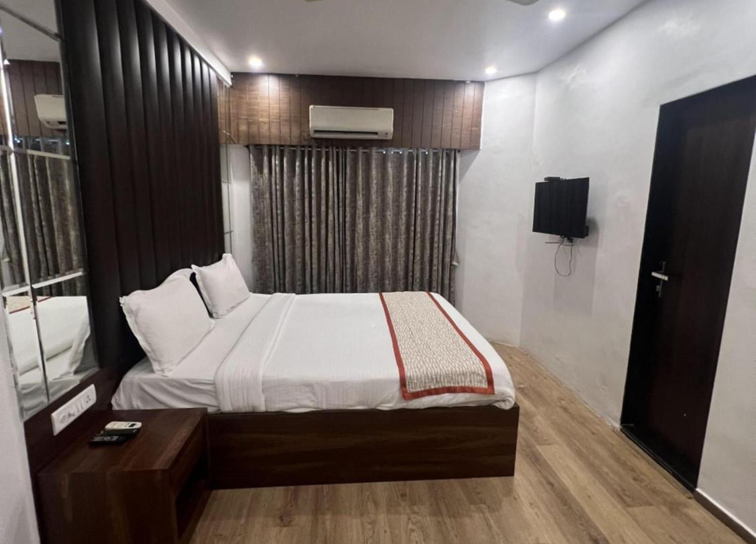 Hotel Supreme - Cuffe Parade